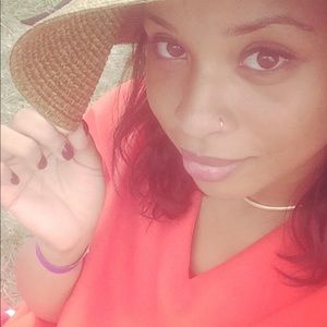 Meet your Posher, Janel